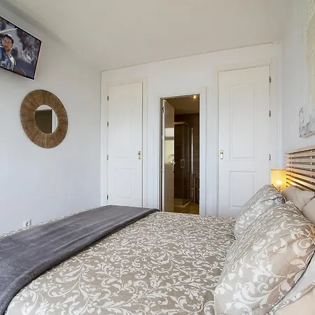 Stunning Penthouse On The דירה מארבלה